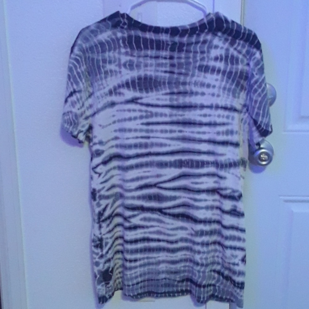 Shirt - Picture 2 of 3